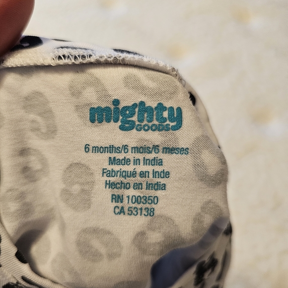 Mighty GOODS Dress - Picture 2 of 9